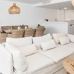 Cah - Large Terrace, Indoor Pool And Gym