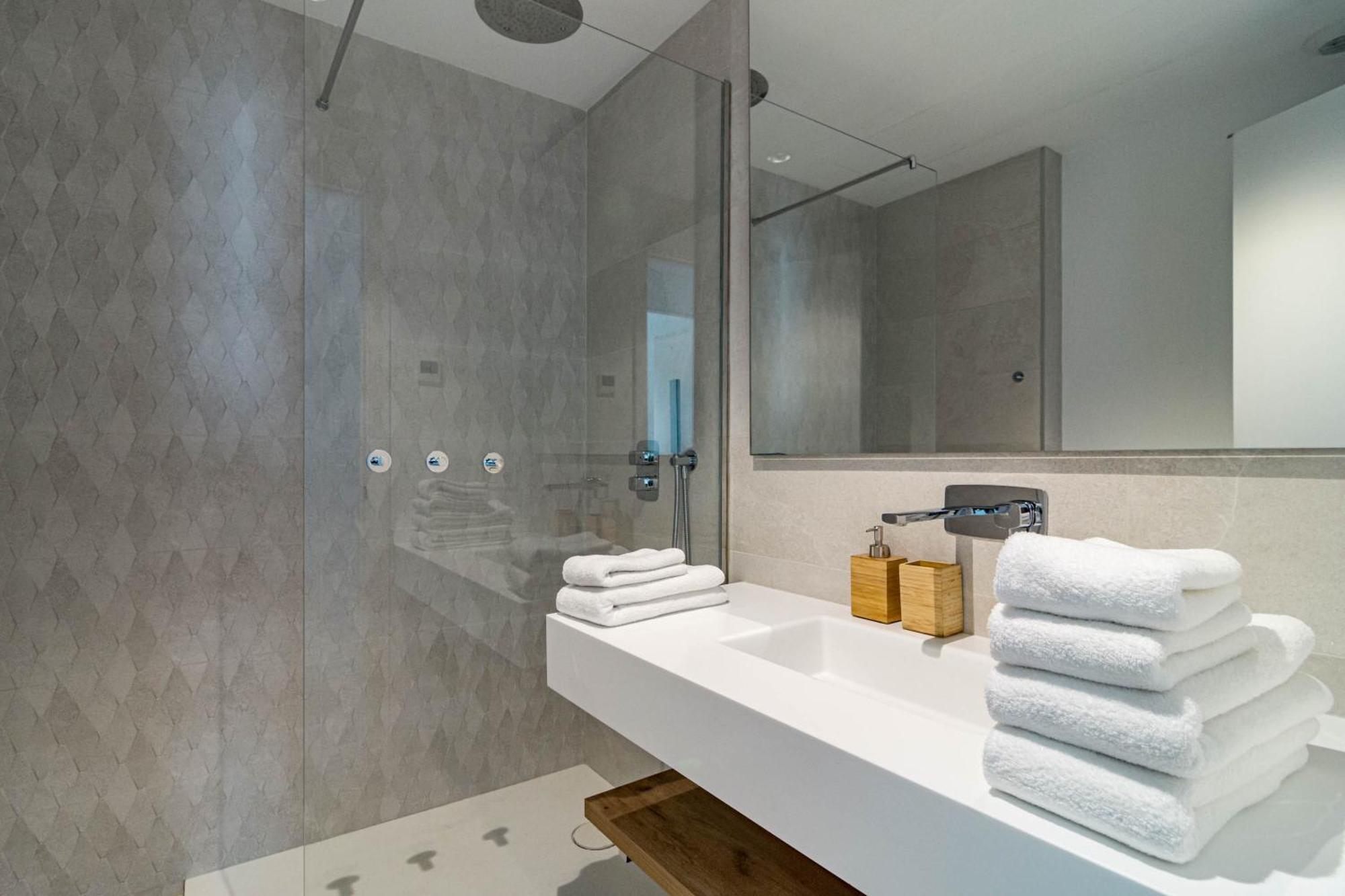 Cah - Large Terrace, Indoor Pool And Gym *