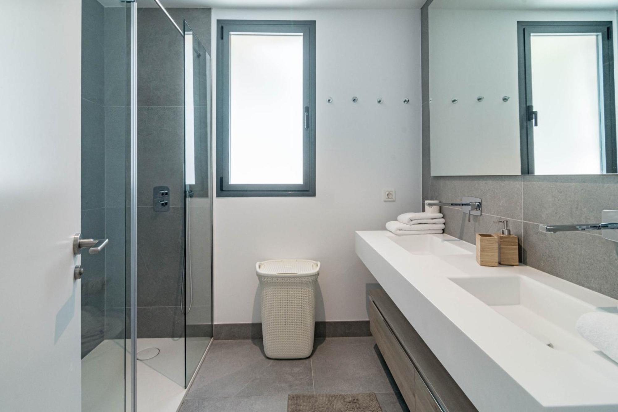 Apartment Cah - Large Terrace, Indoor Pool And Gym *