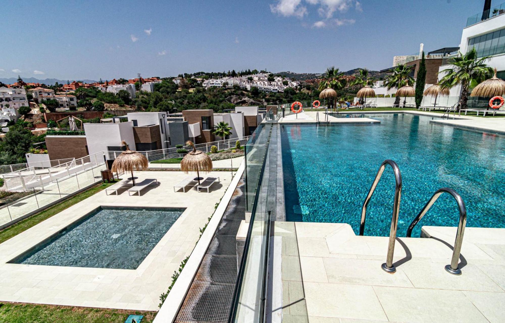 Cah - Large Terrace, Indoor Pool And Gym