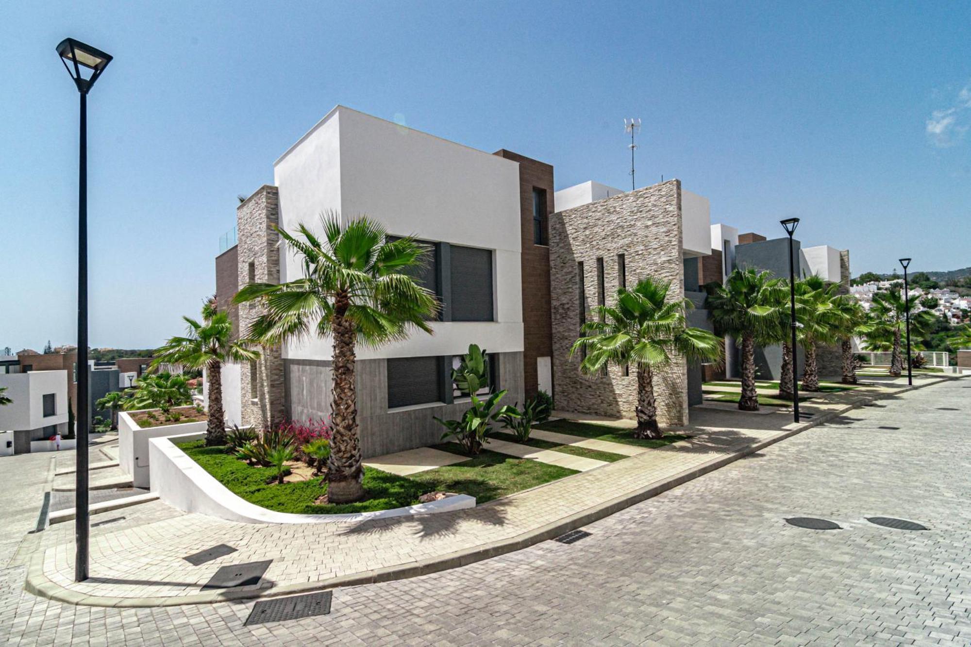 Cah - Large Terrace, Indoor Pool And Gym Apartment
